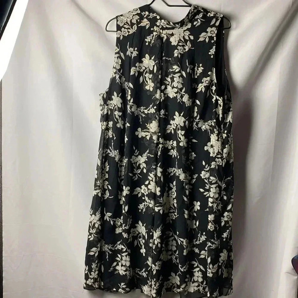 LANE BRYANT WO SIZE 20  SHEER OVERLAY LINED DRESS FLORAL DESIGN BACK TIE CLEAN - Picture 2 of 14